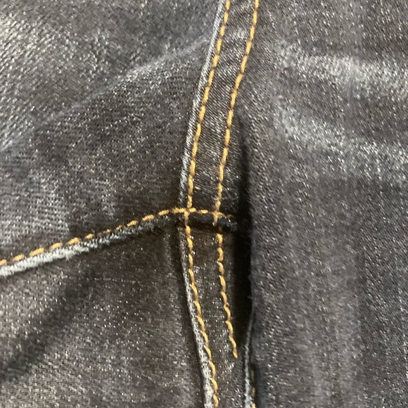 American Eagle women’s skinny jeans - Picture 3 of 9